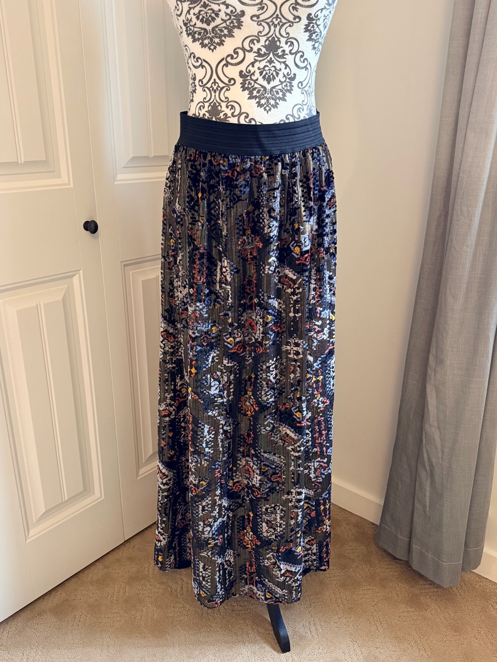 HD in Paris Rhiannon Velvet Burnout Maxi Skirt size 08